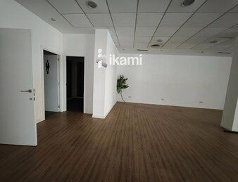 EDIFICIO 2472 MTS USO COMERCIAL + RESTAURANTE
