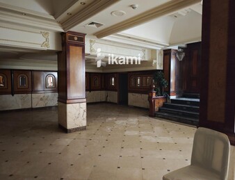 EDIFICIO 2472 MTS USO COMERCIAL + RESTAURANTE