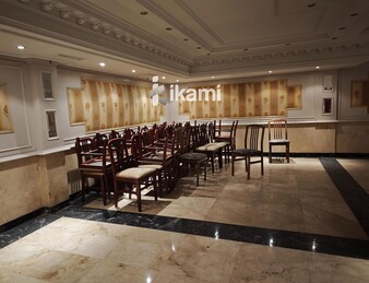EDIFICIO 2472 MTS USO COMERCIAL + RESTAURANTE