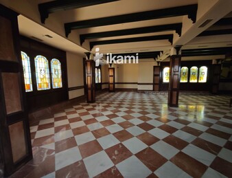 EDIFICIO 2472 MTS USO COMERCIAL + RESTAURANTE