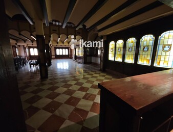 EDIFICIO 2472 MTS USO COMERCIAL + RESTAURANTE