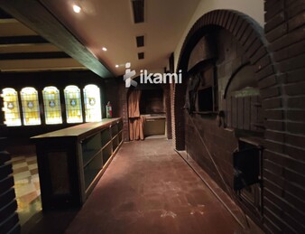 EDIFICIO 2472 MTS USO COMERCIAL + RESTAURANTE