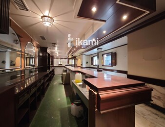 EDIFICIO 2472 MTS USO COMERCIAL + RESTAURANTE