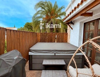 Bonito adosado de 2 plantas con jaccuzzi privado