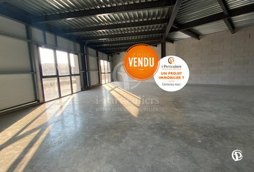 Local D'activité - 111m² Alixan - 26300