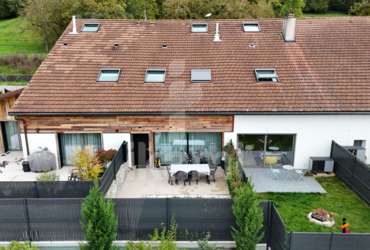 Maison - 184.5m² St cergues - 74140