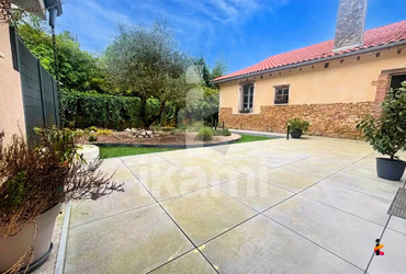 Maison - 229m²  - 40190