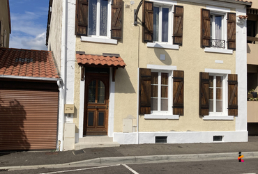 Maison - 100m² Aire sur l adour - 40800